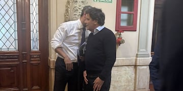 El intercambio entre Martín Menem y Facundo Manes (Foto: Delfina Celichini, diario La Nación)