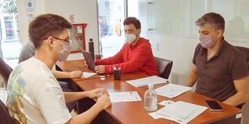 Ciudadanos con domicilio en la provincia justificaron su no emisión de voto.