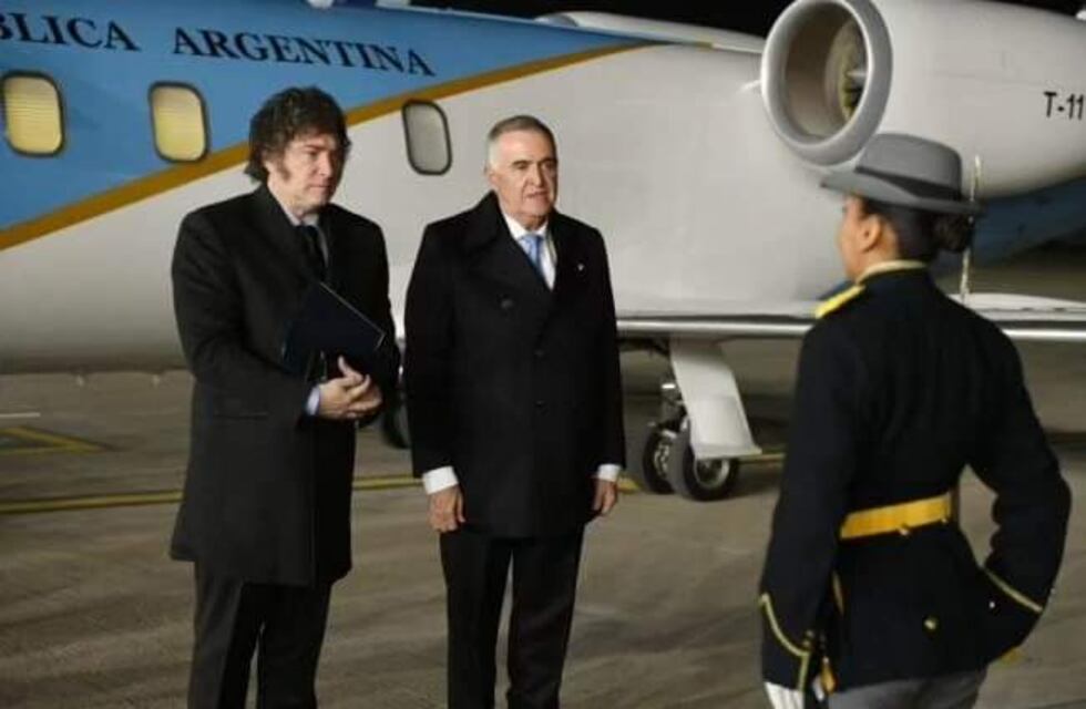 LLego Milei y fue recibido por Jaldo y Chahla