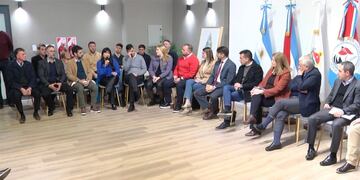 Los funcionarios municipales compartieron estrategias y soluciones innovadoras relacionadas con desarrollo urbano, prestación de servicios públicos y participación comunitaria.
