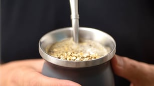 ¿Te duele la cabeza cuando no tomás mate? Este es el motivo  (Freepik)