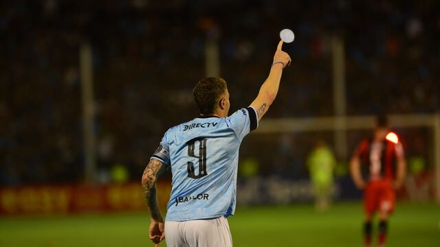 Pablo Vegetti, a puro gol en Belgrano. Lo quiere Carlos Tévez para Rosario Central (La Voz).
