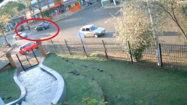 Accidente fatal en Eldorado: falleció un ciclista atropellado por un automóvil.