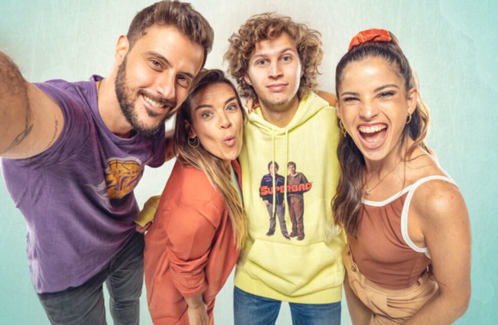 Diego Leuco, Cande Molfese y Mica Vázquez se tatuaron en vivo para festejar 100 programas de radio