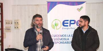 Mauricio Caussi, presidente de la EPE y Gerardo Cardoni, delegado de la Regional III de Educación