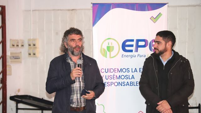 Mauricio Caussi, presidente de la EPE y Gerardo Cardoni, delegado de la Regional III de Educación
