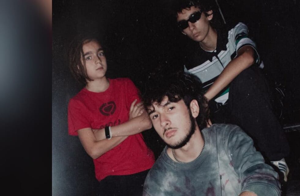 “The Chunkans”: tienen 11, 15 y 18 años y la ‘rompen’ con su trío de punk en Córdoba