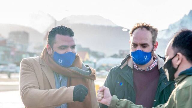 El Lic. Pérez Toscani expresó, “estamos muy contentos en la Secretaría por la importancia que el intendente le da a las políticas ambientales, no como una política sectorial sino como una política transversal a toda la planificación de la ciudad”.