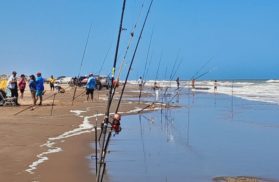 Tras una noche complicada para los pescadores, Valentín Vidal de Lobería amaneció como líder de “Las 24″