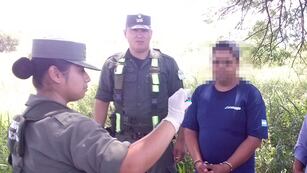 El color blanco de la cocaína se torna celeste al ser sometido el producto a la prueba química llamada Narcotest. (Foto ilustrativa)