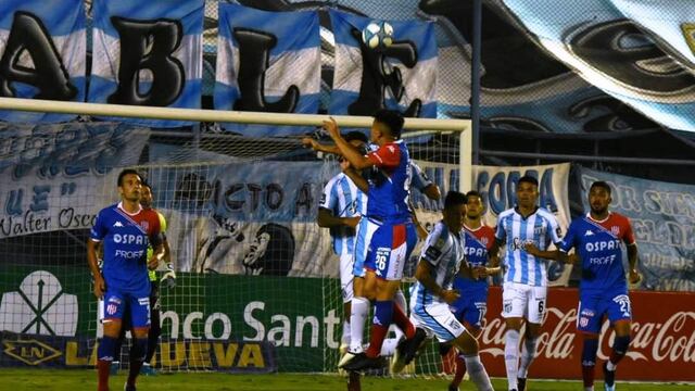 Unión de Santa Fe perdió ante Atlético Tucumán en la tercera fecha de la Copa de la Liga Profesional de Fútbol. (@clubaunion)