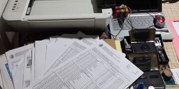 La documentación falsificada, los sellos, impresora, PC y otros elementos que fueron secuestrados a la banda desbaratada en el Valle de Uco.
