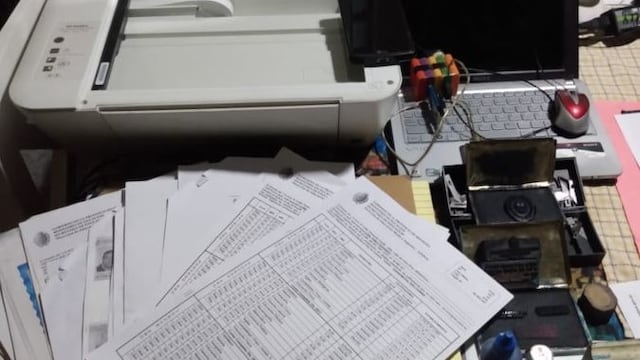 La documentación falsificada, los sellos, impresora, PC y otros elementos que fueron secuestrados a la banda desbaratada en el Valle de Uco.