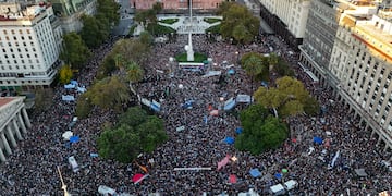 Marcha Federal Universitaria en la ciudad de Buenos Aires. (Clarín)