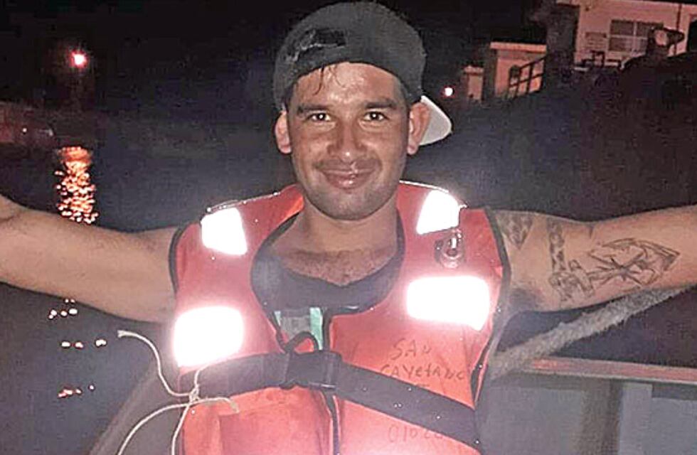 Más de 70 pesqueros se unen a la búsqueda del marinero perdido en Chubut: “Cada minuto que pasa es peor”