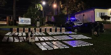 Prefectura Naval Argentina incauta cargamento de cigarrillos en Puerto Rico.