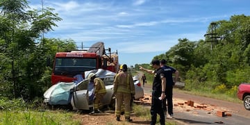 Dos personas murieron en un violento choque frontal sobre la Ruta Provincial 13 en El Soberbio.