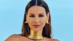 Pampita encandiló con su look para el Bailando.