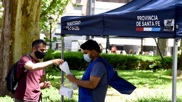 El Ejecutivo realiza actividades para promover la prevención de COVID-19 y otras enfermedades. (Gobierno de Santa Fe)