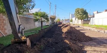 Cordón cuneta en Azul