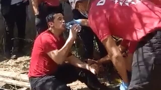 Jorge Varela, el bombero que bajó al pozo de la "casa del horror" en Córdoba (Captura de video).