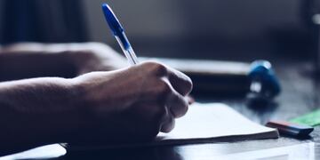 Siguen entregando becas municipales