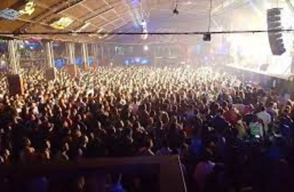 Video: patovicas protagonizaron una brutal golpiza en un boliche mendocino