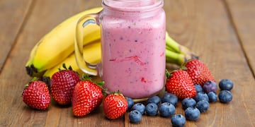 Cómo hacer smoothies frutales.