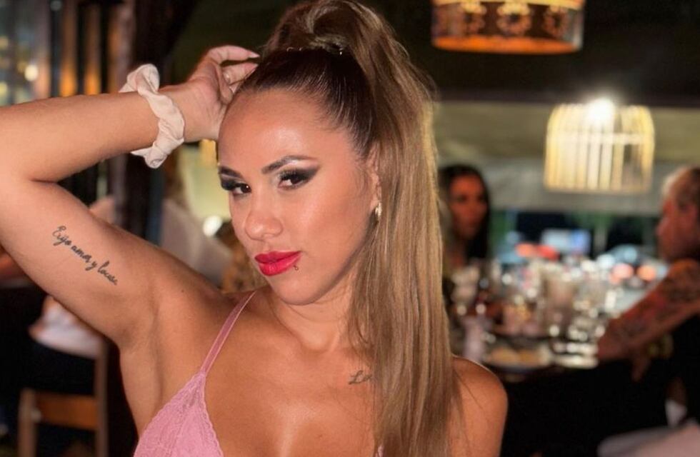 El beboteo de Barby Silenzi en traje de baño hizo suspirar a sus fans
