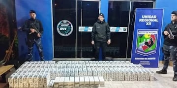 Incautan más de 100 mil paquetes de cigarrillos de contrabando en Bernardo de Irigoyen.