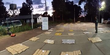 En Puerto Esperanza secuestraron más de una tonelada de marihuana.