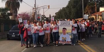 Marcha en Los Hornillos por el crimen de Santiago Aguilera. (Corresponsalía)