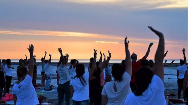 Yoga en el Bajo de Ansenuza - Archivo