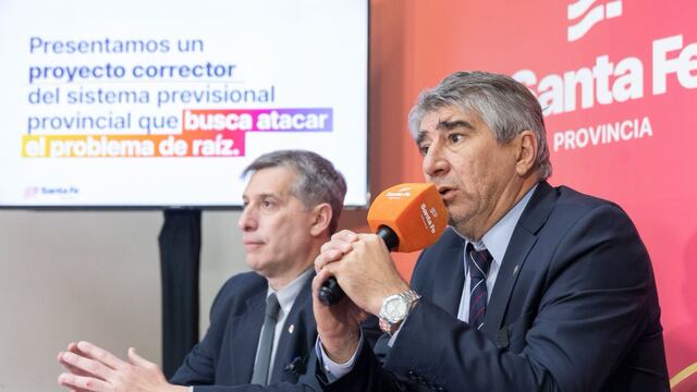 El ministro de Economía, Pablo Olivares y el ministro de Gobierno, Fabián Bastia.