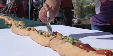 Choripán más largo del mundo en Santo Tomé.