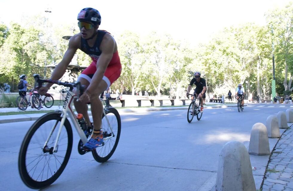 Atletas de todo el país participaron del Triatlón Vendimia 2022