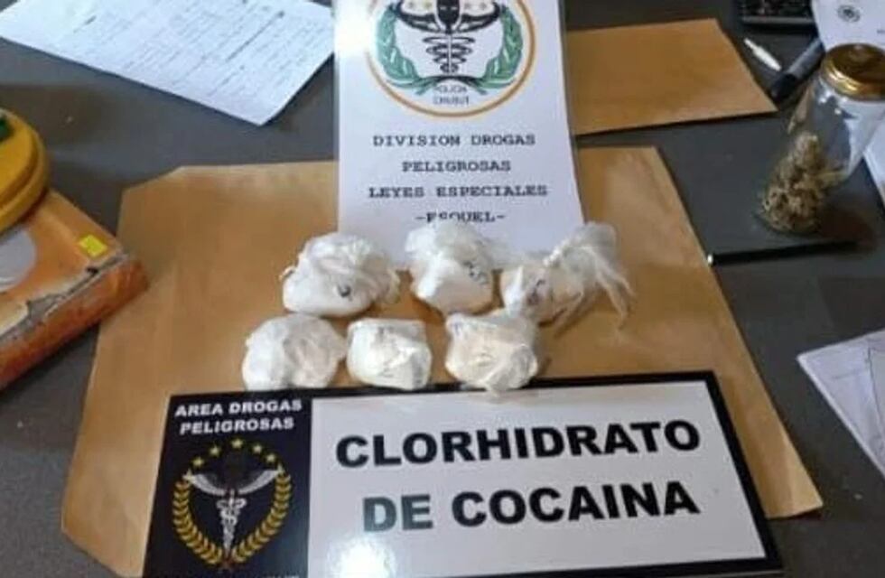 Chubut: allanaron una casa por abuso de armas y secuestraron 351 dosis de cocaína