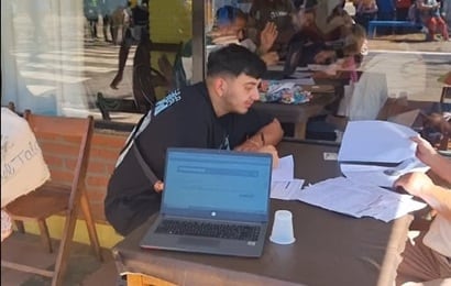 Las personas que tomaban los datos de los beneficiarios, no estaban identificadas.