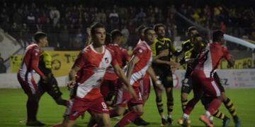 Santamarina de Tandil ante Deportivo Maipú terminó 0 a 0