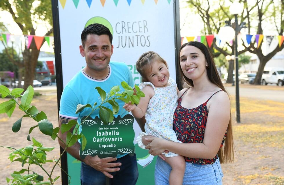 Los que no fueron: ¿Cuándo pueden retirar las placas y árboles del “Crecer Juntos”?
