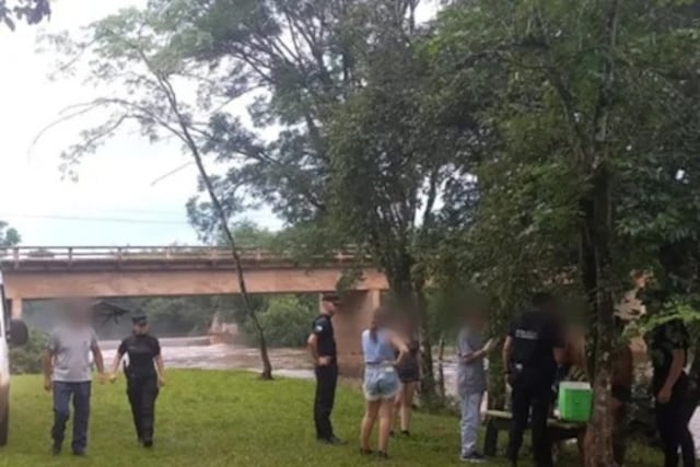 Buscan intensamente a un joven de 21 años que desapareció en el arroyo Ñacanguazú en Santo Pipó.