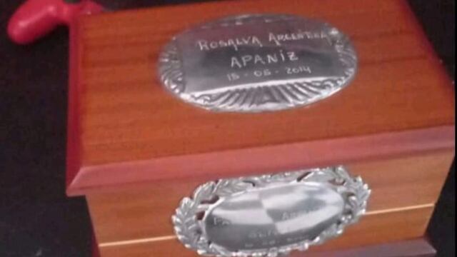 Le robaron hasta la urna con cenizas de su mamá.