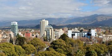 Emiten alerta amarilla por tormentas en Mendoza.