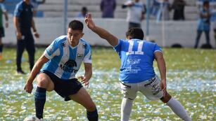 Agustín Palavecino tuvo dos chances claras en el primer tiempo, pero el delantero del "Lobo" no fue efectivo frente al arco.