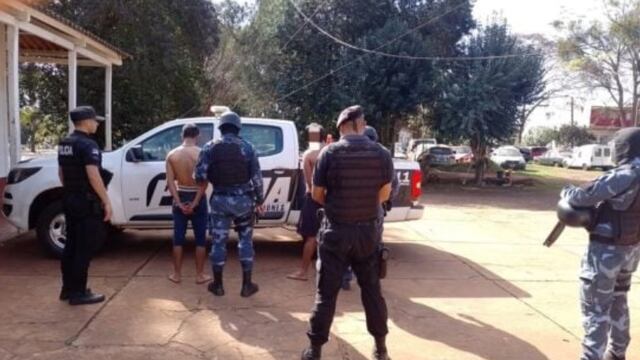 Campo Viera: detienen a un padre y a su hijo por atacar a otro individuo con un arma blanca.