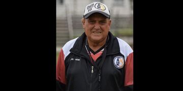 El entrenador Salvador Ragusa dejará la dirección técnica de Altos Hornos Zapla por haber recibido amenazas de barrabravas.