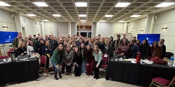 Más de 60 emprendedores participaron del Taller de Inteligencia Artificial
