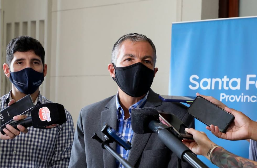 El Gobierno de Santa Fe pidió que se levanten los paros y convocó a los gremios para el mes de septiembre