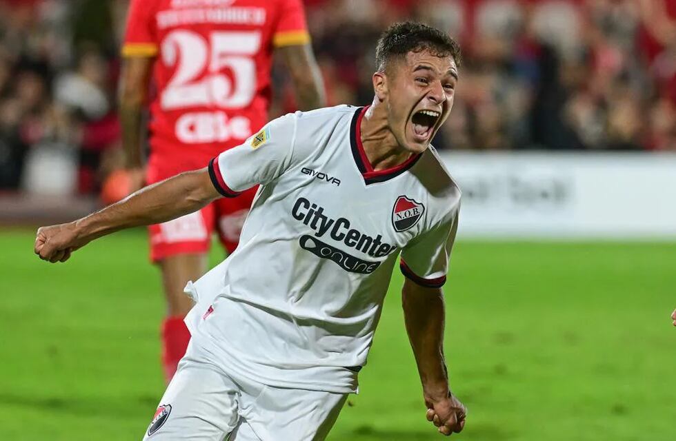 Newell’s se sacó la mala racha con doblete de Ramiro Sordo y complicó aún más a Arsenal