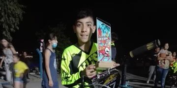 Al chico de 12 años lo empujaron para robarle su bicicleta.